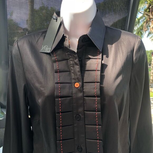 NWT Yera 💯 % cotton from Spain buttons down S - Picture 1 of 5